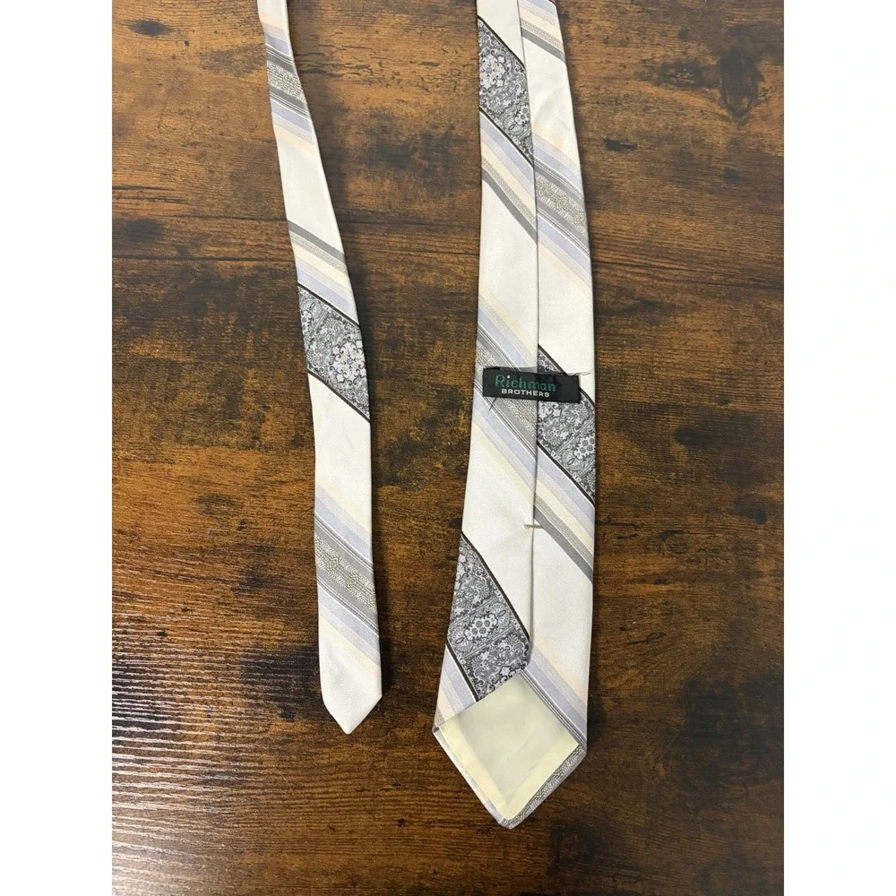 Vintage Richman Brothers Slim Necktie Tie Ivory Blue Black Striped‎ 57